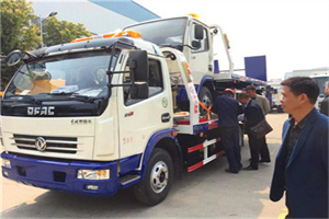 东河汽车道路救援拖车价格